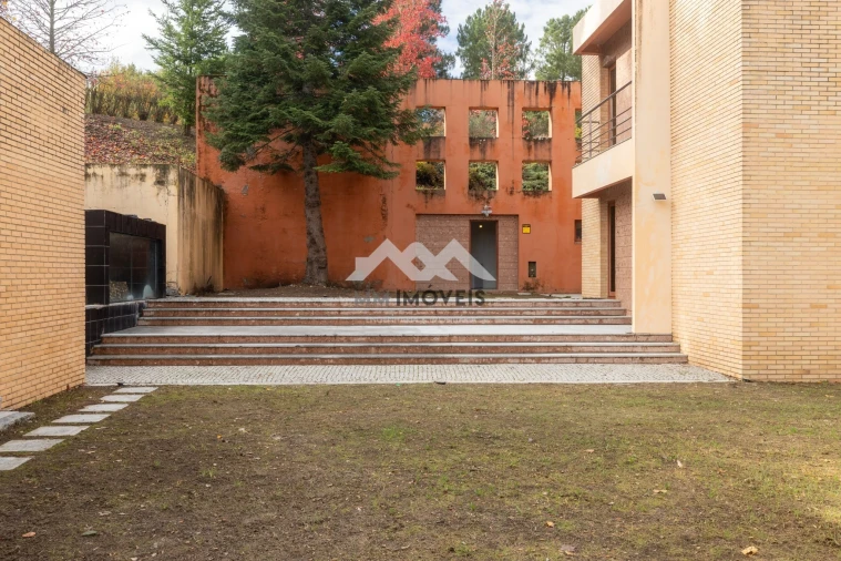 Moradia T4 para Venda em Caria Foto 28