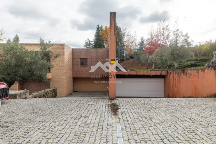 Moradia T4 para Venda em Caria Foto 46