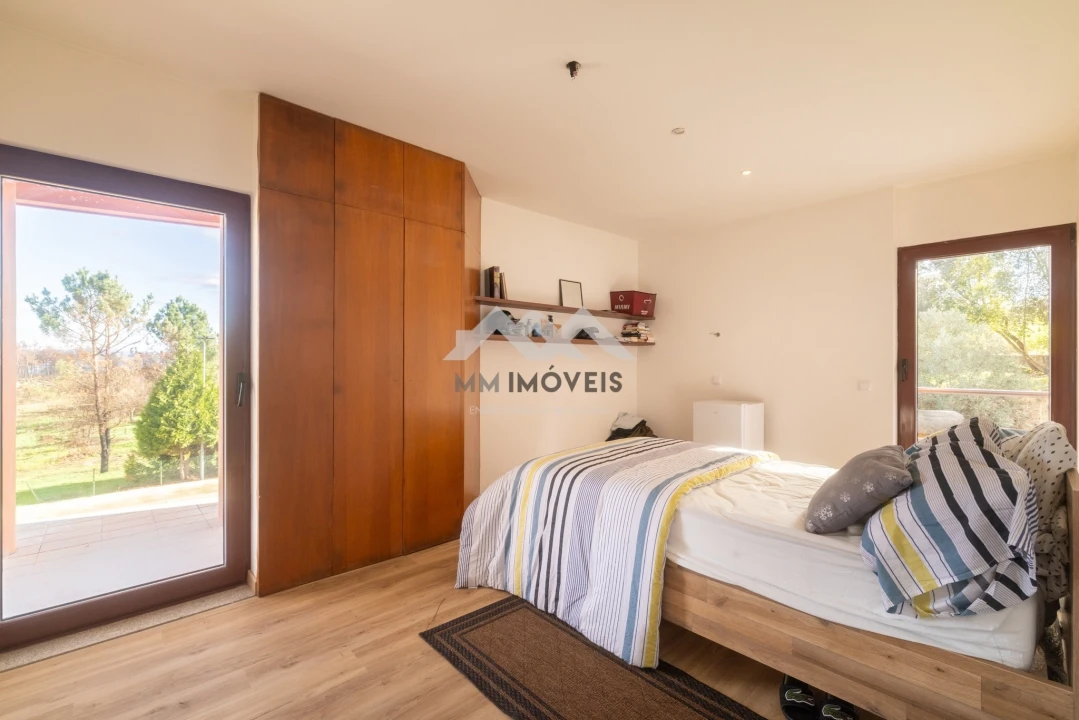 Moradia T4 para Venda em Caria Foto 29