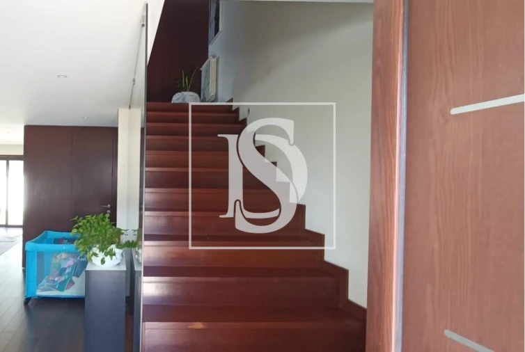 Moradia T3 para Venda em Medelo Foto 6