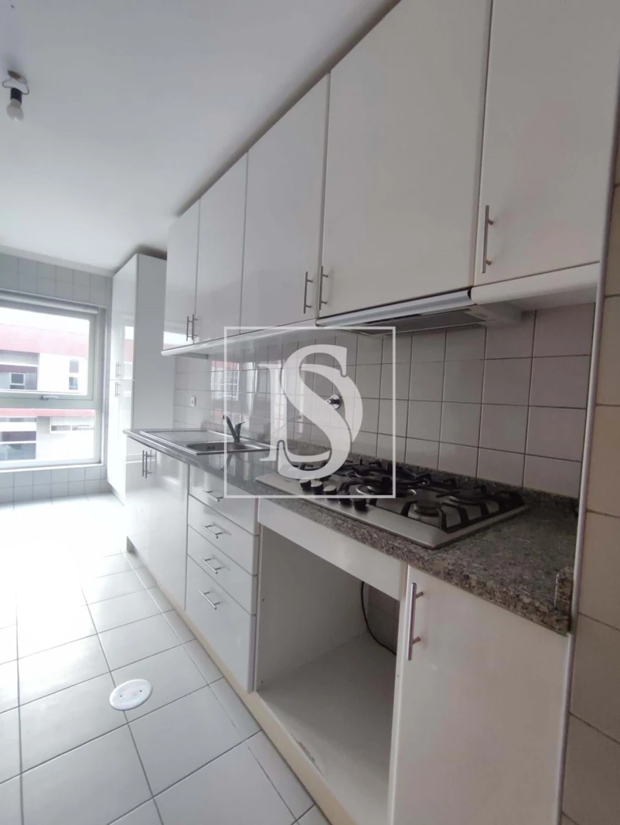 Apartamento T2 para Venda em Vila das Aves Foto 1