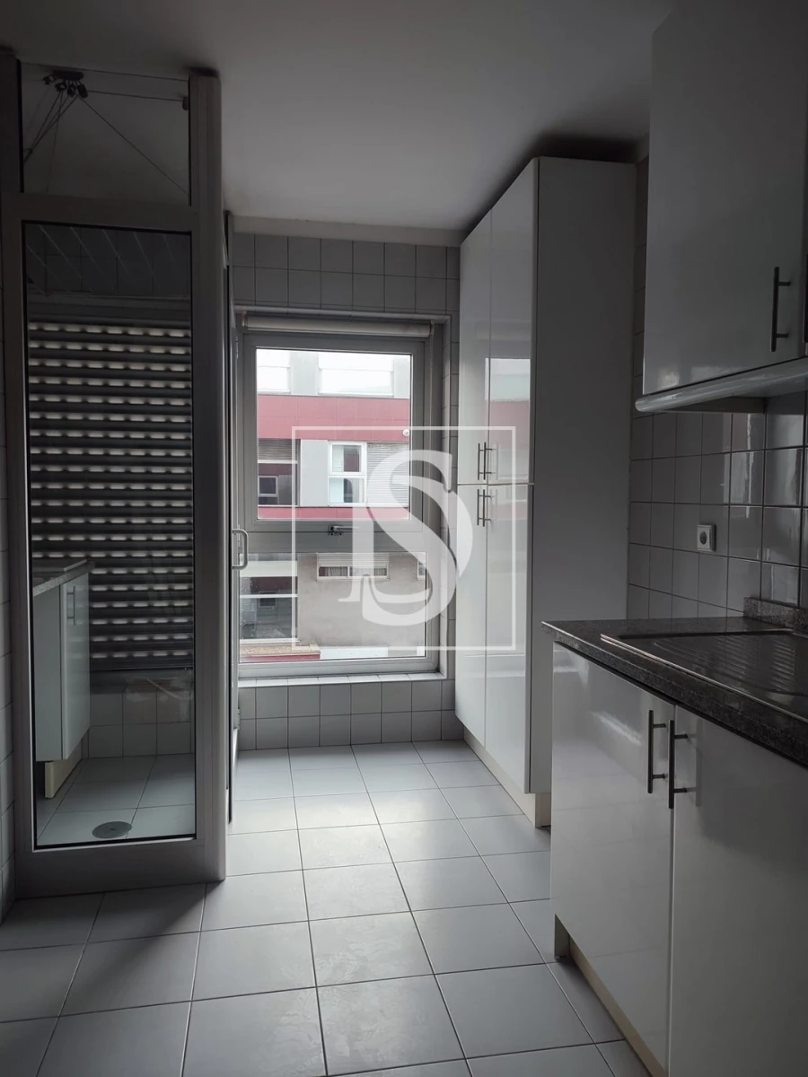 Apartamento T2 para Venda em Vila das Aves Foto 2