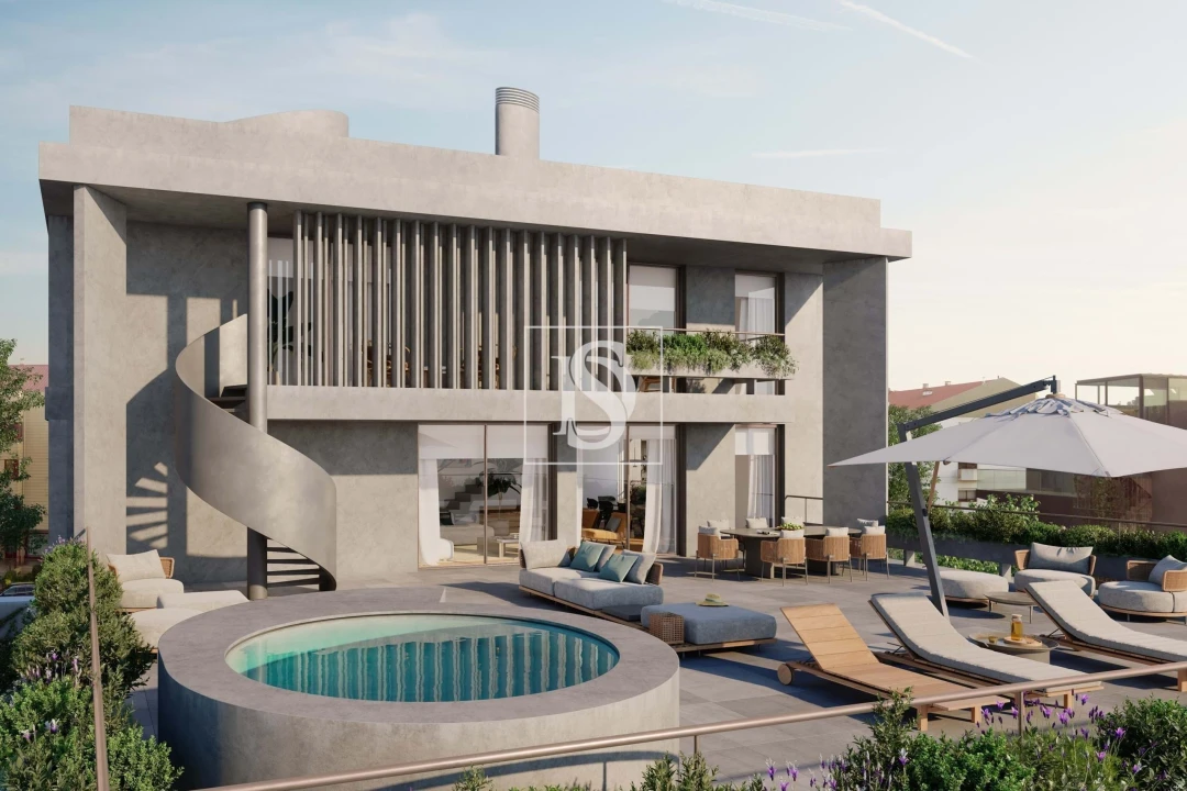 Apartamento T4 para Venda em Lordelo do Ouro e Massarelos Foto 1