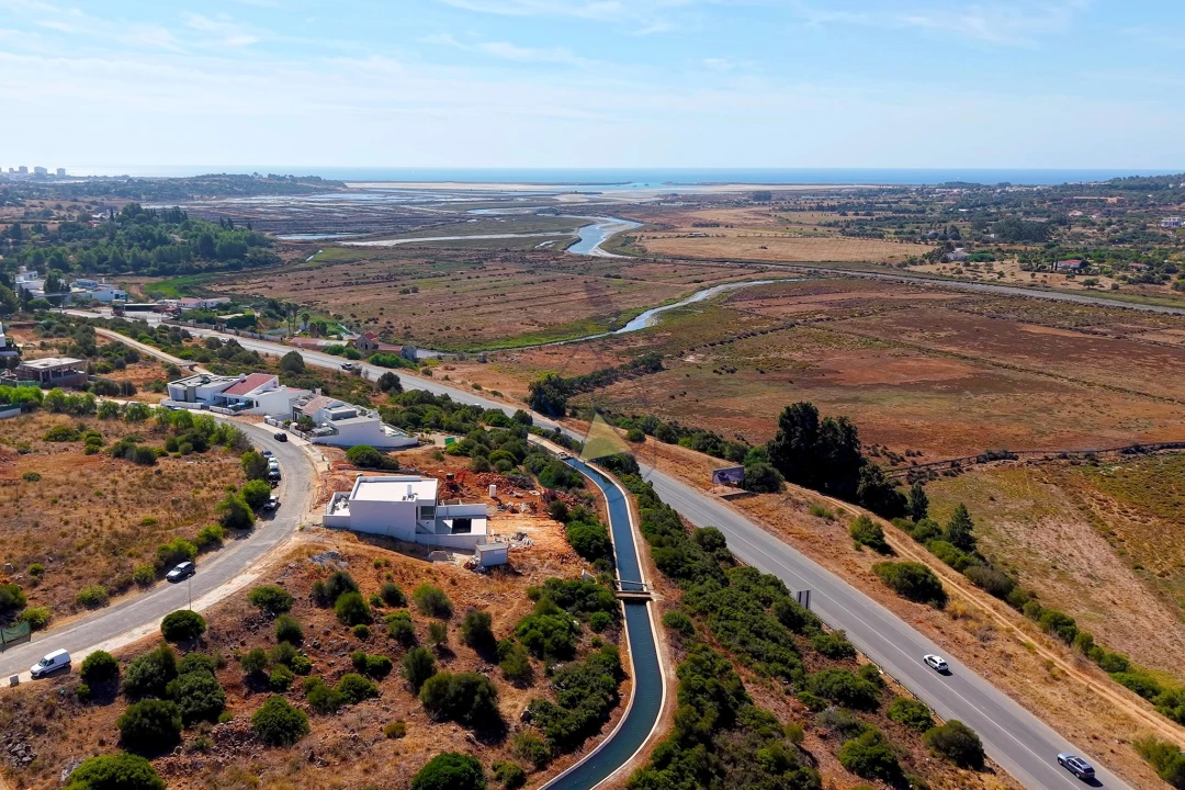 Moradia T3 para Venda em Mexilhoeira Grande Foto 33