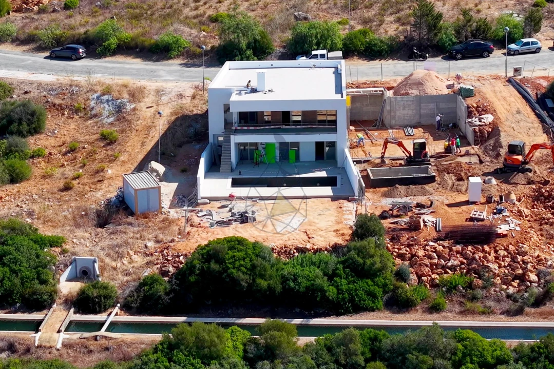 Moradia T3 para Venda em Mexilhoeira Grande Foto 3