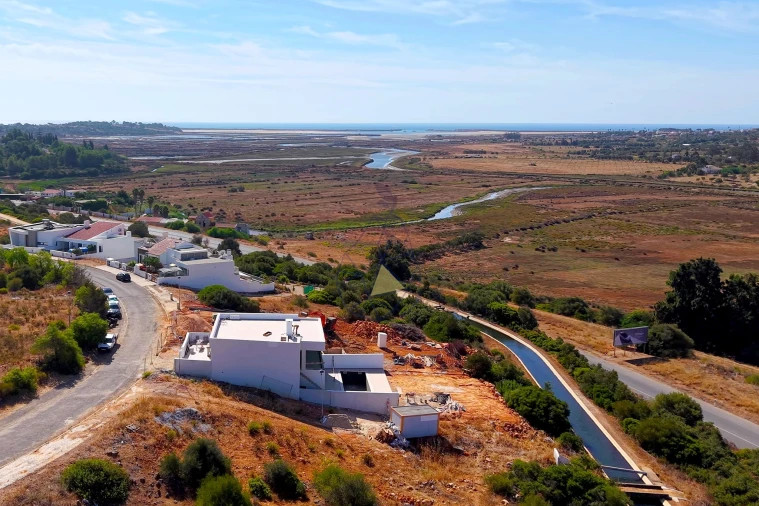 Moradia T3 para Venda em Mexilhoeira Grande Foto 32