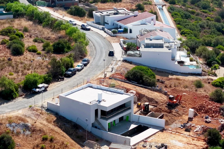 Moradia T3 para Venda em Mexilhoeira Grande Foto 6