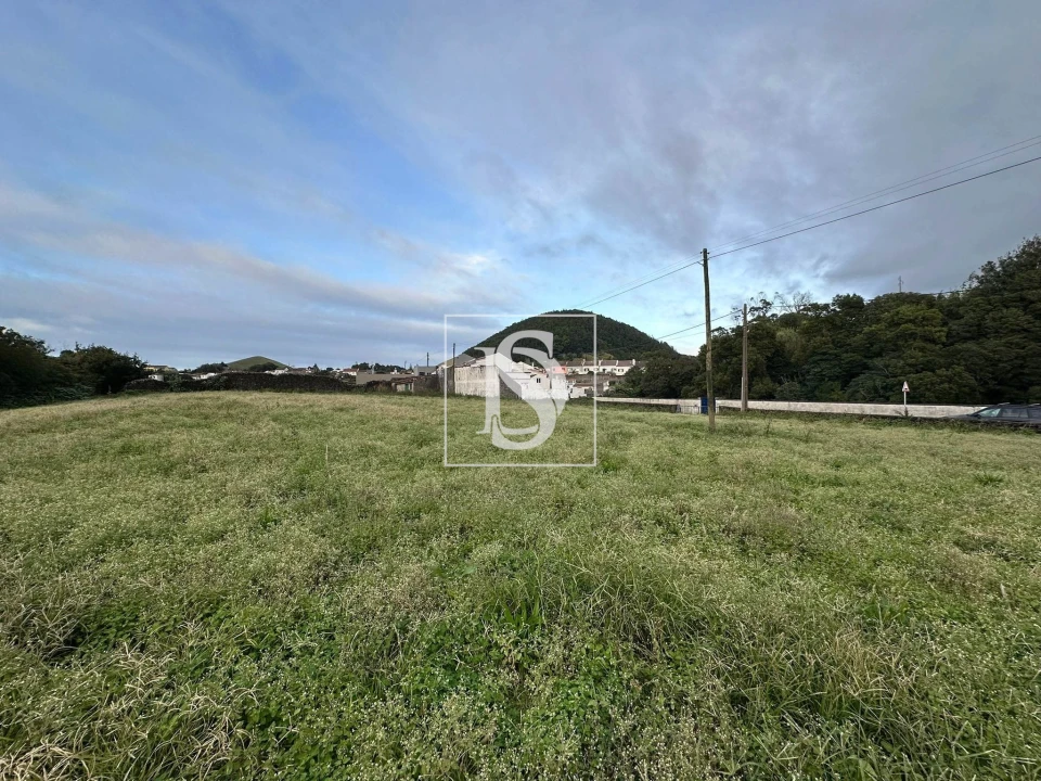 Terreno para Venda em Cabouco Foto 9