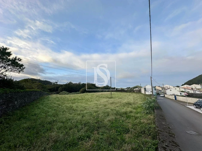 Terreno para Venda em Cabouco Foto 2