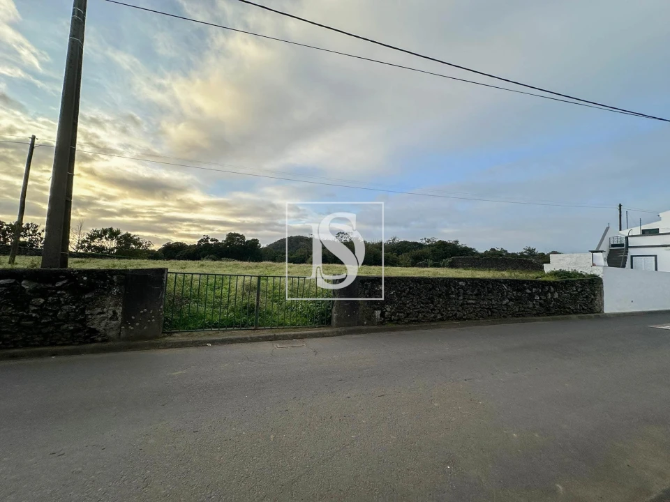 Terreno para Venda em Cabouco Foto 8