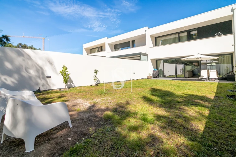 Moradia T3 para Venda em Palmeira Foto 31