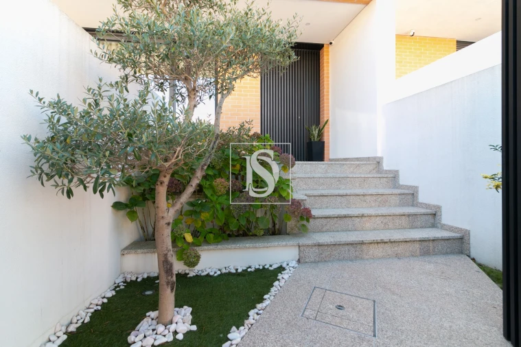 Moradia T3 para Venda em Palmeira Foto 39