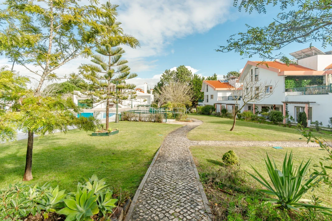 Moradia T5 para Venda em Algueirão-Mem Martins Foto 55