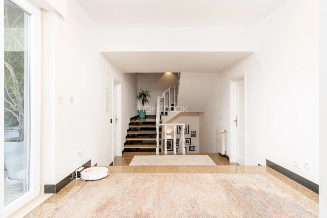 Moradia T5 para Venda em Algueirão-Mem Martins Foto 45