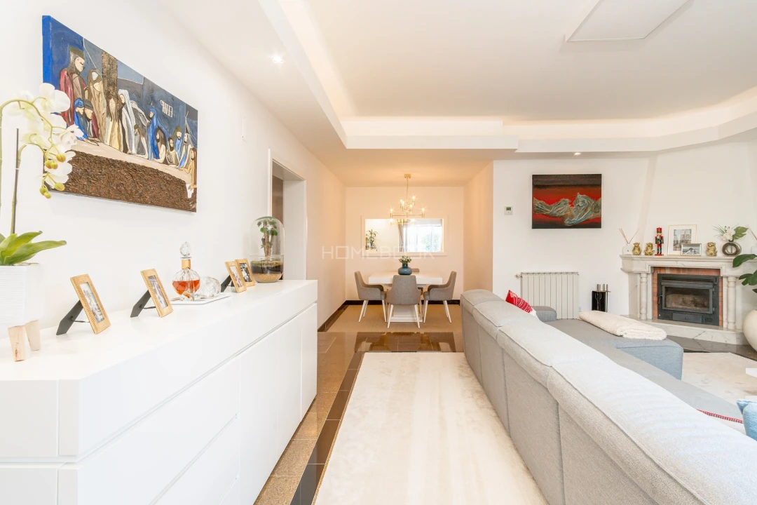 Moradia T5 para Venda em Algueirão-Mem Martins Foto 13