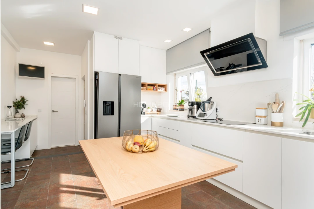 Moradia T5 para Venda em Algueirão-Mem Martins Foto 1