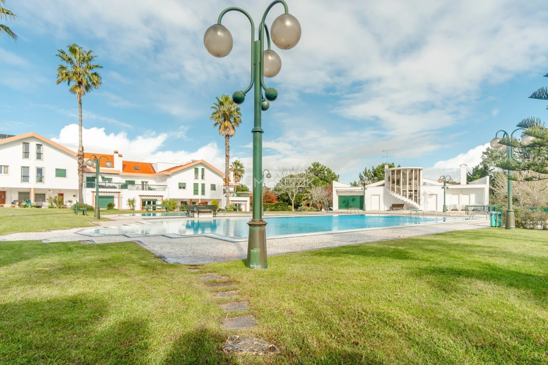 Moradia T5 para Venda em Algueirão-Mem Martins Foto 57