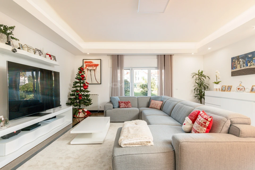 Moradia T5 para Venda em Algueirão-Mem Martins Foto 10