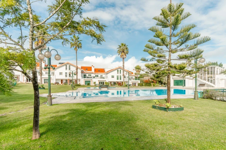 Moradia T5 para Venda em Algueirão-Mem Martins Foto 54