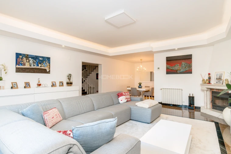 Moradia T5 para Venda em Algueirão-Mem Martins Foto 13