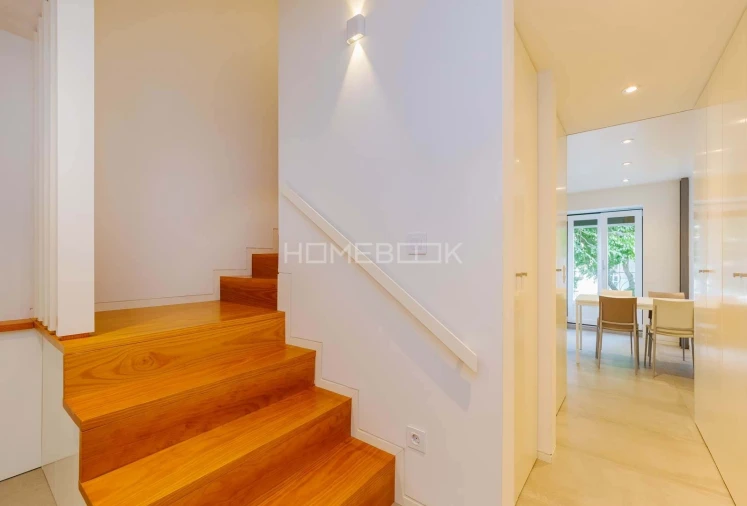 Apartamento T2 para Arrendamento em Santa Maria Maior Foto 2