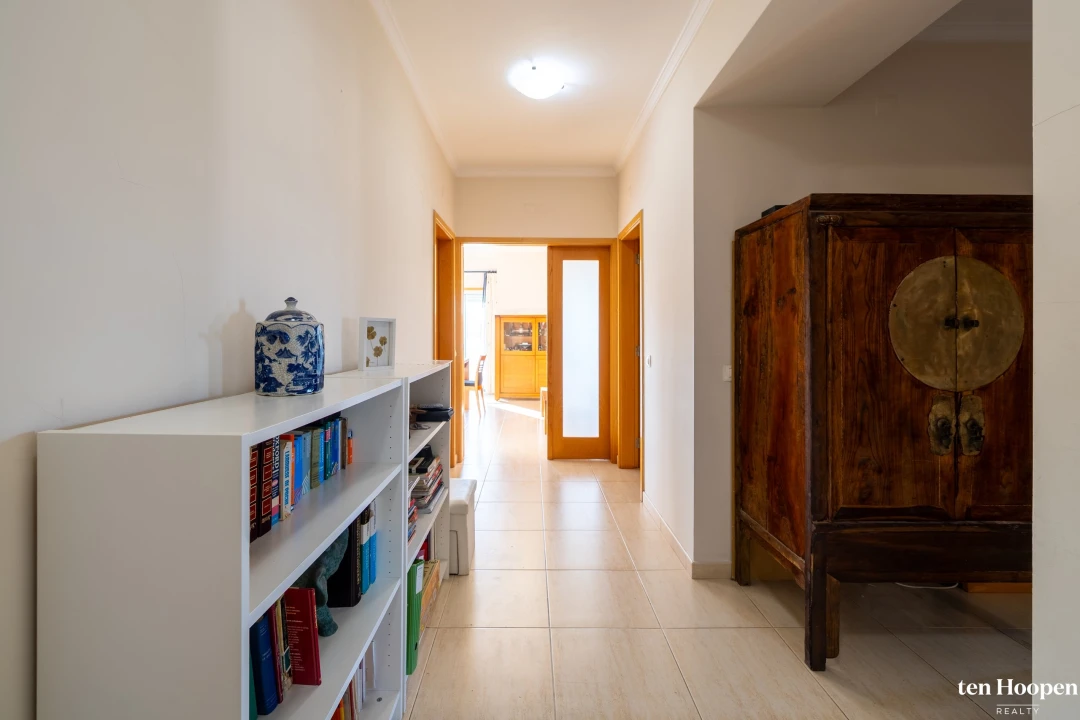 Apartamento T4 para Venda em Portimão Foto 5