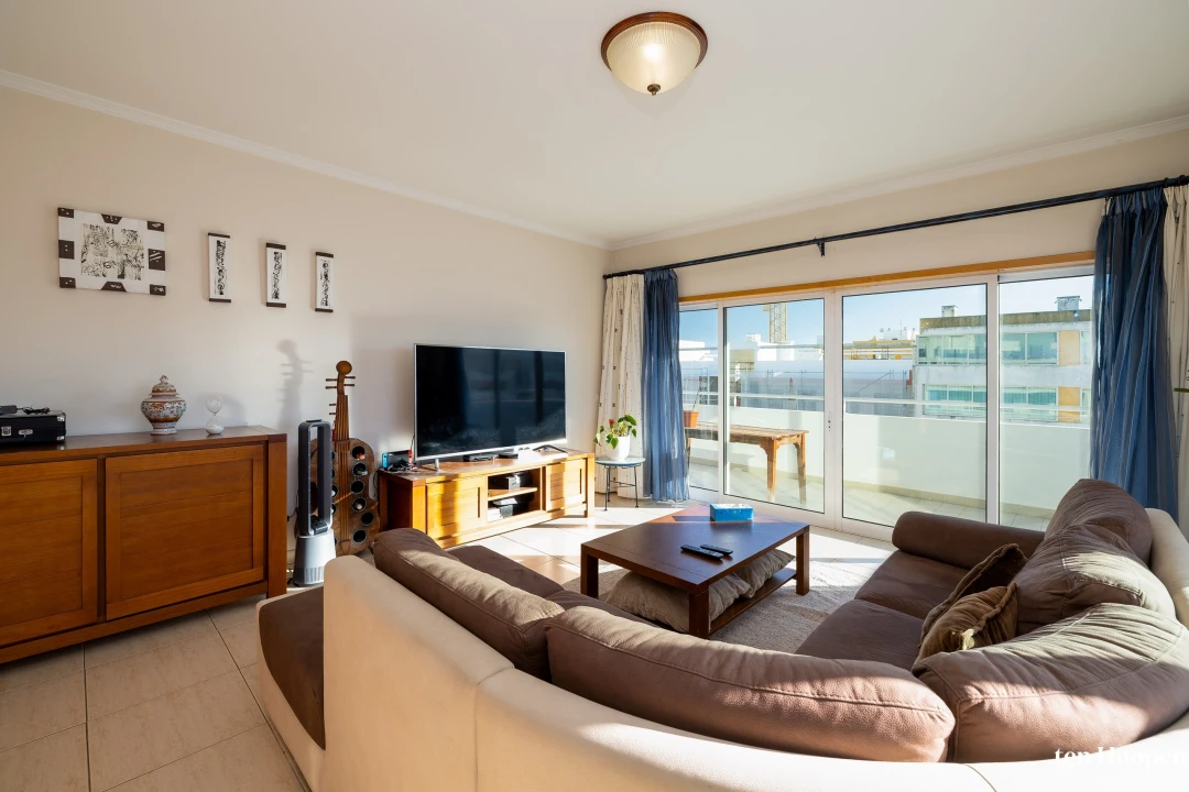 Apartamento T4 para Venda em Portimão Foto 7