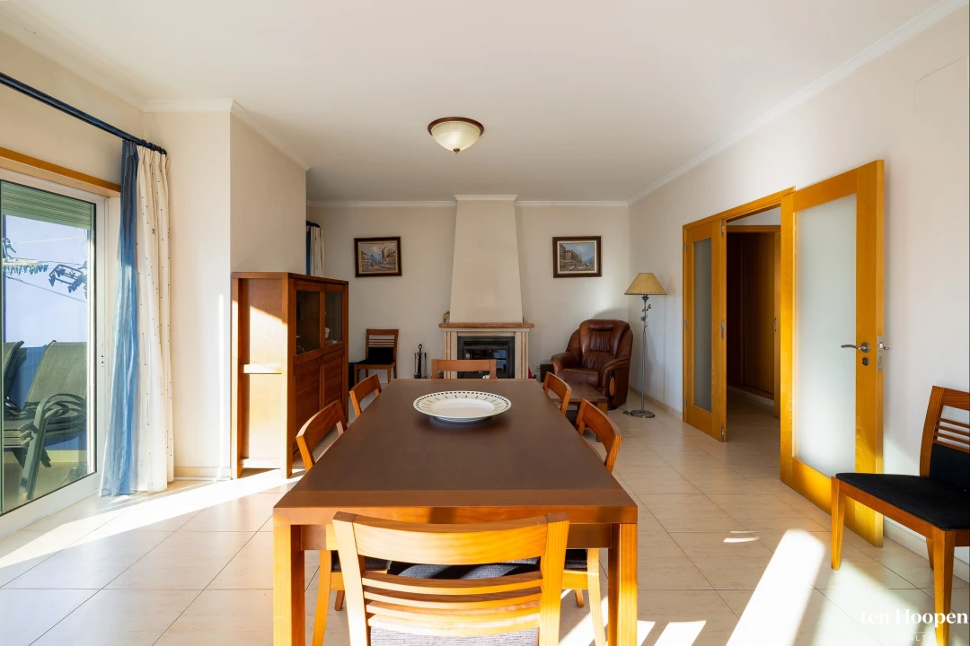 Apartamento T4 para Venda em Portimão Foto 8