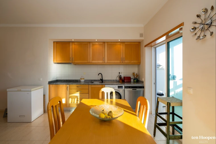 Apartamento T4 para Venda em Portimão Foto 9