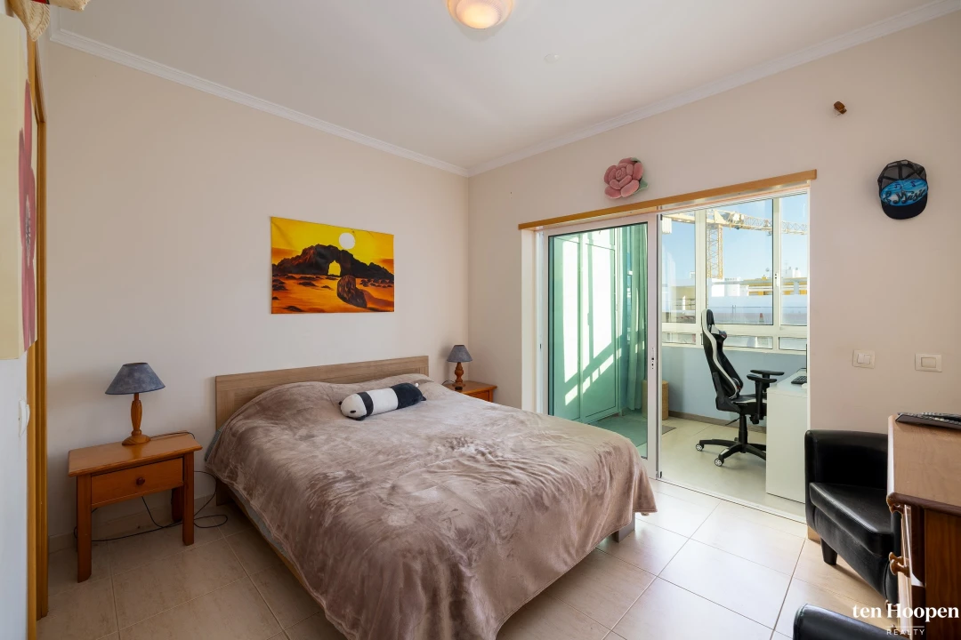 Apartamento T4 para Venda em Portimão Foto 23