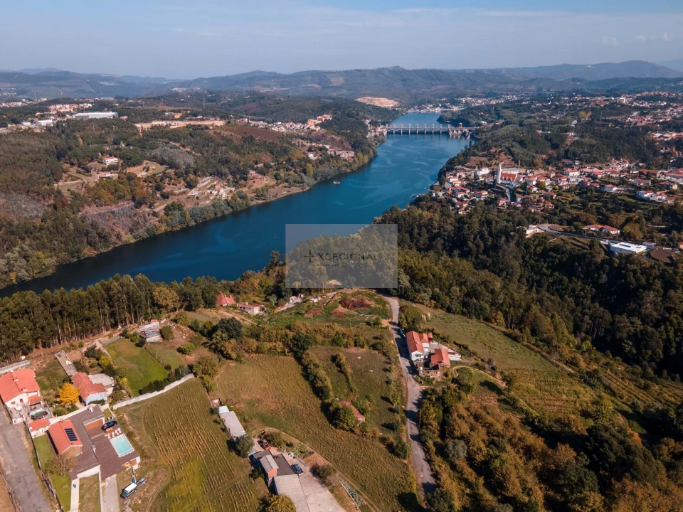 Terreno para Venda em Santa Marinha e São Pedro da Afurada Foto 2