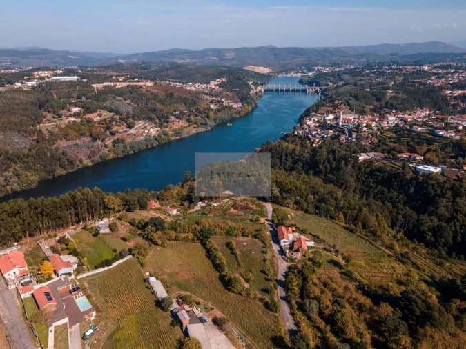 Terreno para Venda em Santa Marinha e São Pedro da Afurada Foto 2