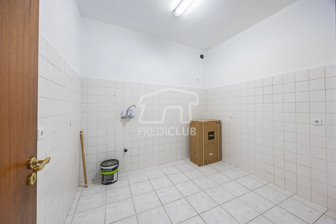 Moradia T2 para Venda em Funchal (São Pedro) Foto 12