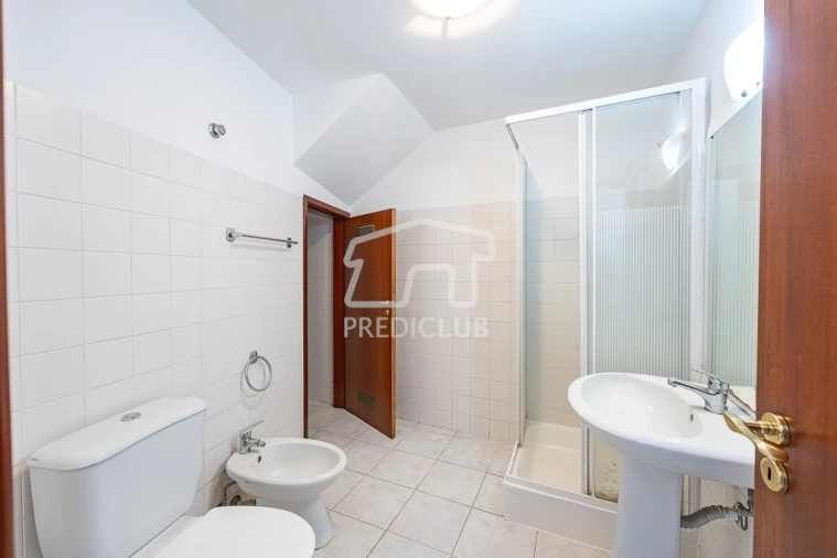 Moradia T2 para Venda em Funchal (São Pedro) Foto 13