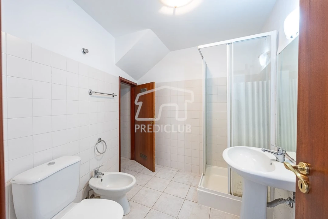 Moradia T2 para Venda em Funchal (São Pedro) Foto 13