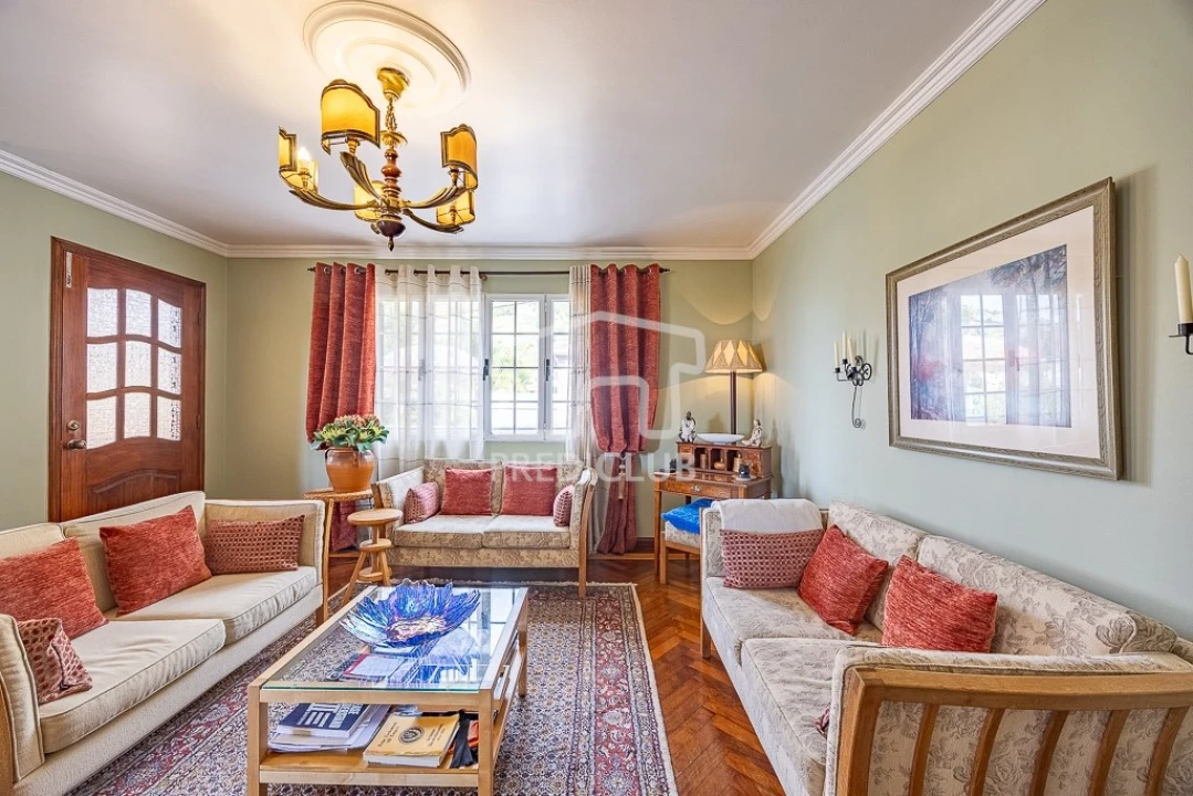 Moradia T4 para Venda em Arco da Calheta Foto 5