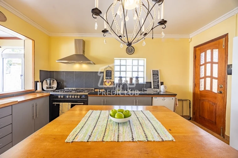 Moradia T4 para Venda em Arco da Calheta Foto 4