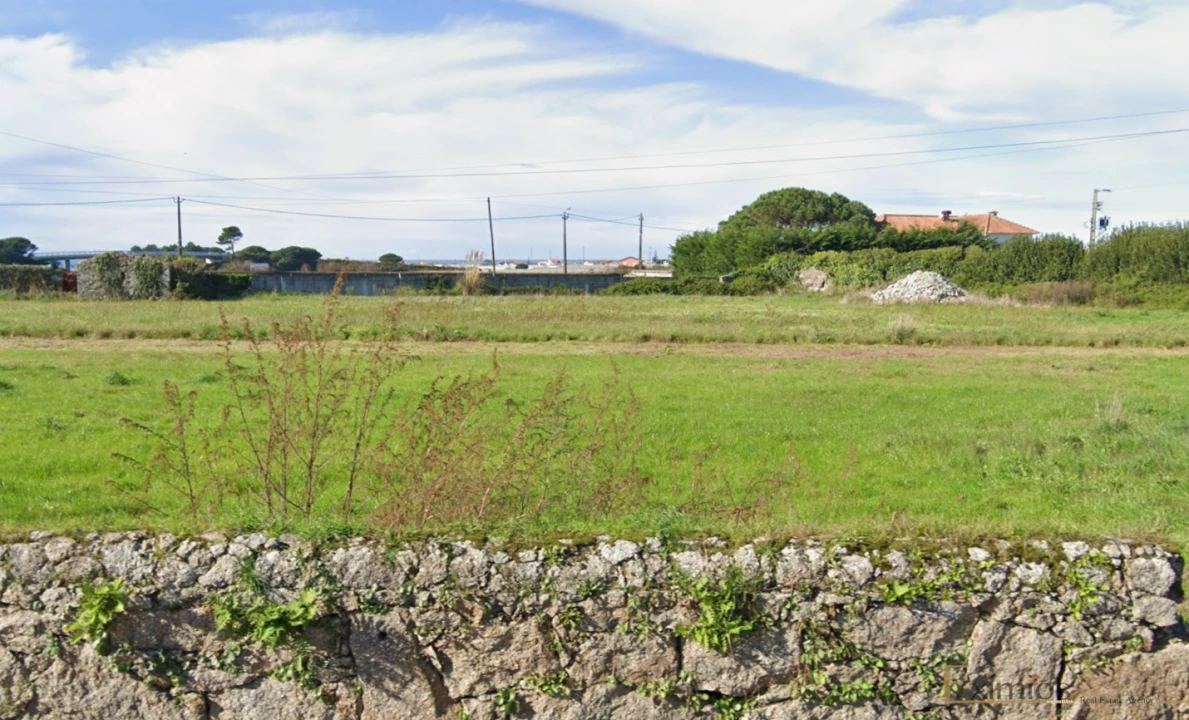 Terreno para Venda em Póvoa de Varzim, Beiriz e Argivai Foto 1