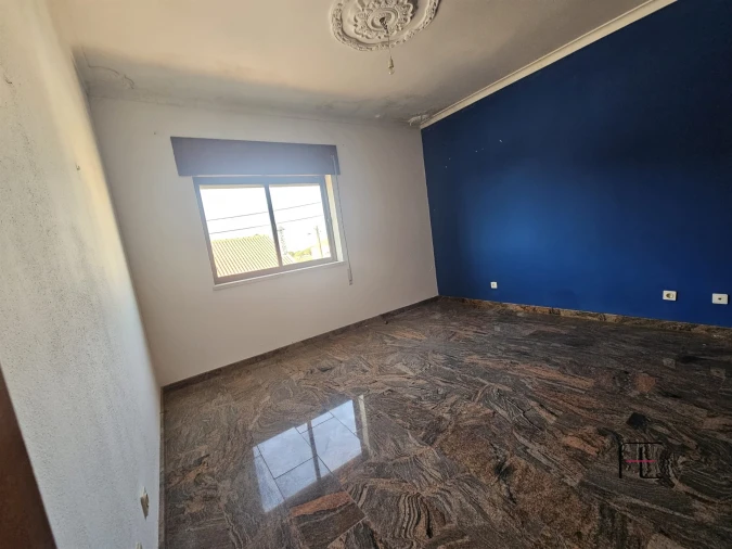 Apartamento T4 para Venda em Moita Foto 12