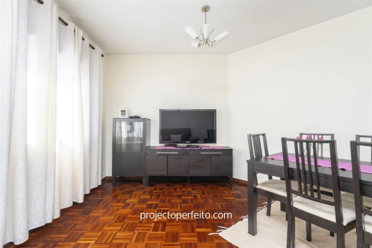 Apartamento T2 para Arrendamento em Espinho Foto 2