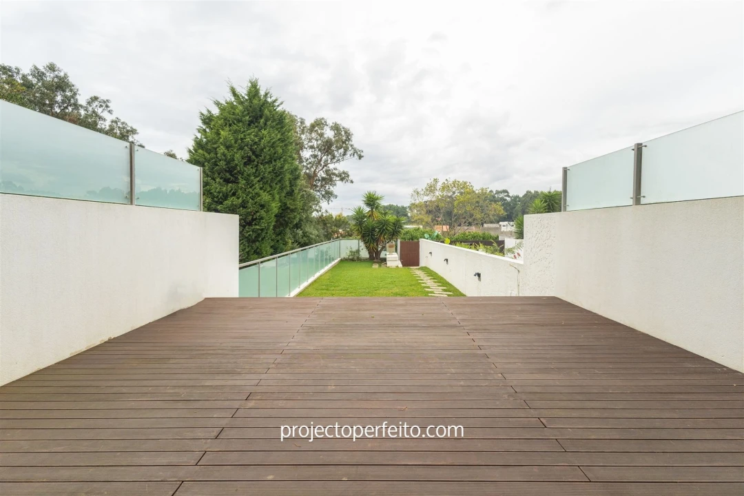 Moradia T3 para Arrendamento em Madalena Foto 8