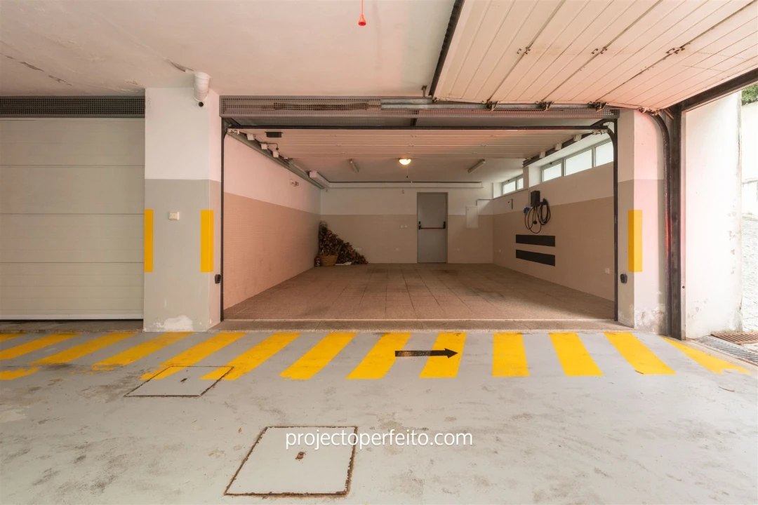 Moradia T3 para Arrendamento em Madalena Foto 31