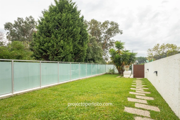 Moradia T3 para Arrendamento em Madalena Foto 9