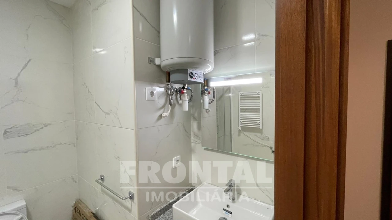 Apartamento T0 para Venda em Mafamude e Vilar do Paraíso Foto 13