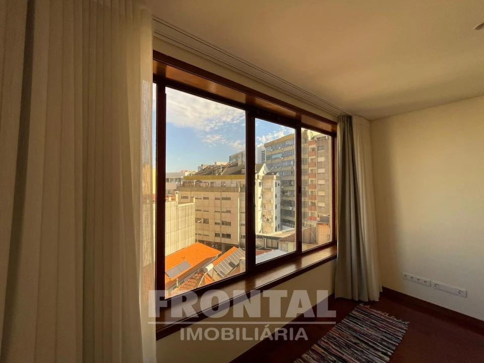 Apartamento T0 para Venda em Mafamude e Vilar do Paraíso Foto 4