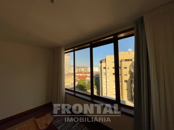 Apartamento T0 para Venda em Mafamude e Vilar do Paraíso