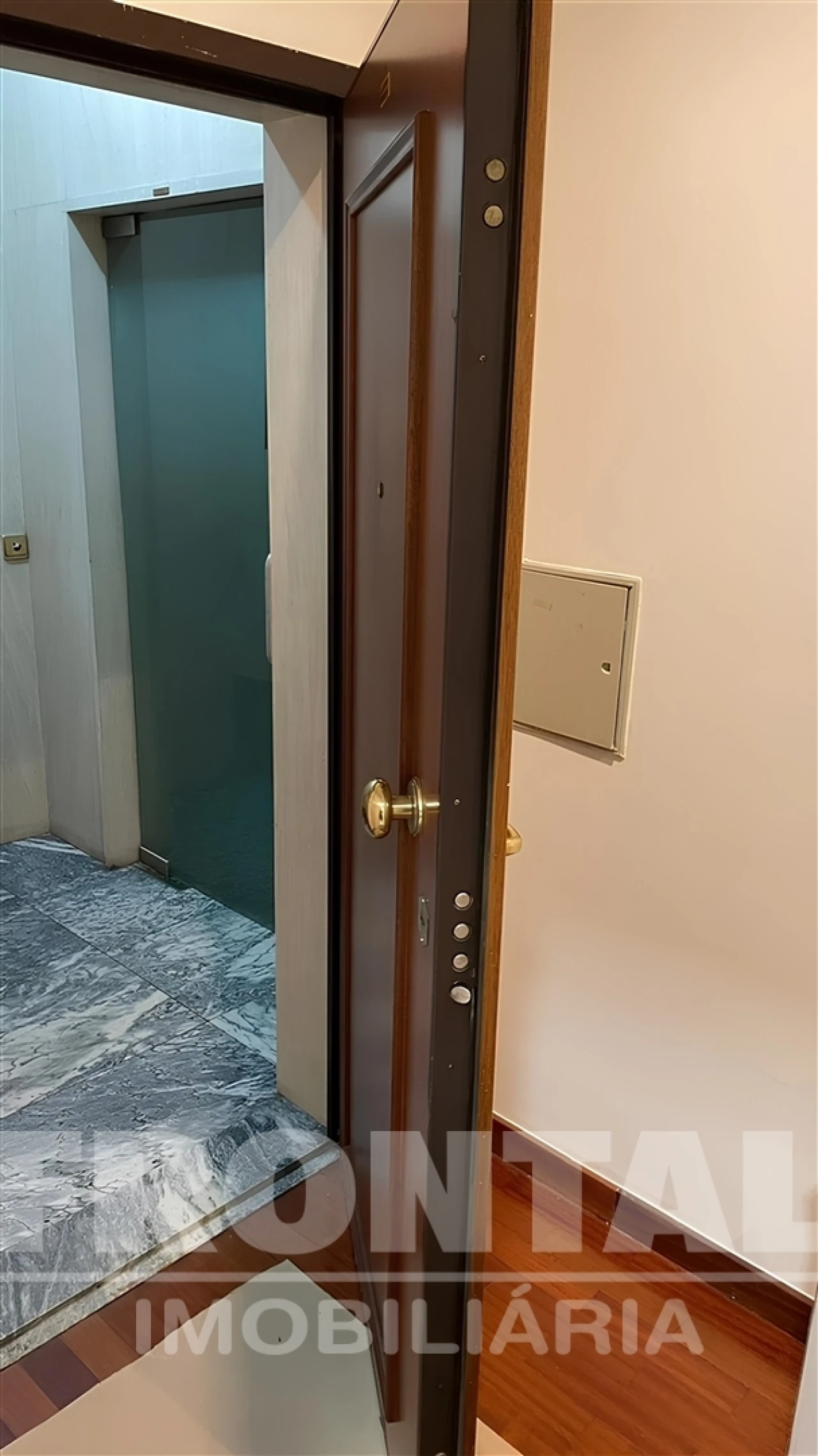 Apartamento T0 para Venda em Mafamude e Vilar do Paraíso Foto 3