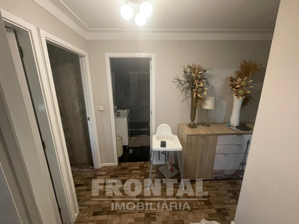 Apartamento T2 para Venda em Rio Tinto Foto 3