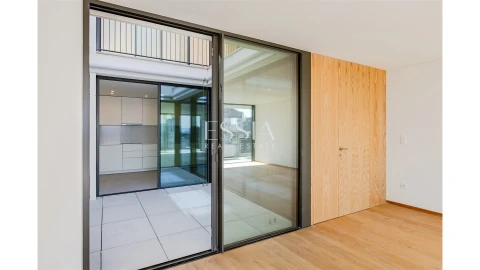 Apartamento T3 para Venda em Campanhã