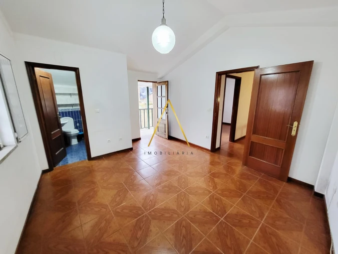 Apartamento T3 para Arrendamento em Viseu Foto 8
